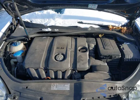 2010 Volkswagen Jetta Se z USA, uszkodzony, nr VIN 3VWRZ7AJ3AM060816